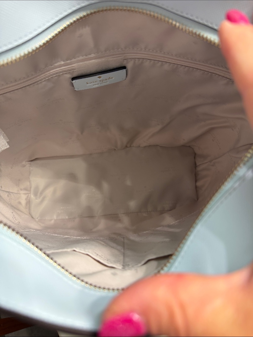 Buy a Coach Pen for an entry to WIN a NWT Kate Spade Tote🥳 - Picture 5 of 10